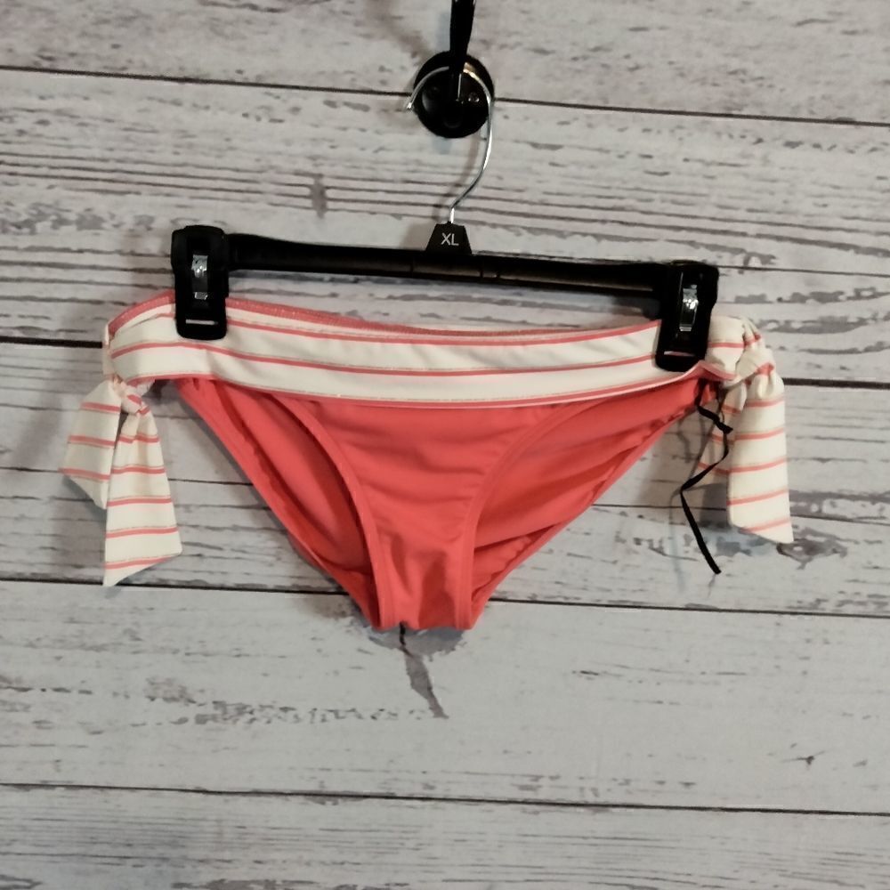 New Without tags. "Skye" woman's bikini bottoms